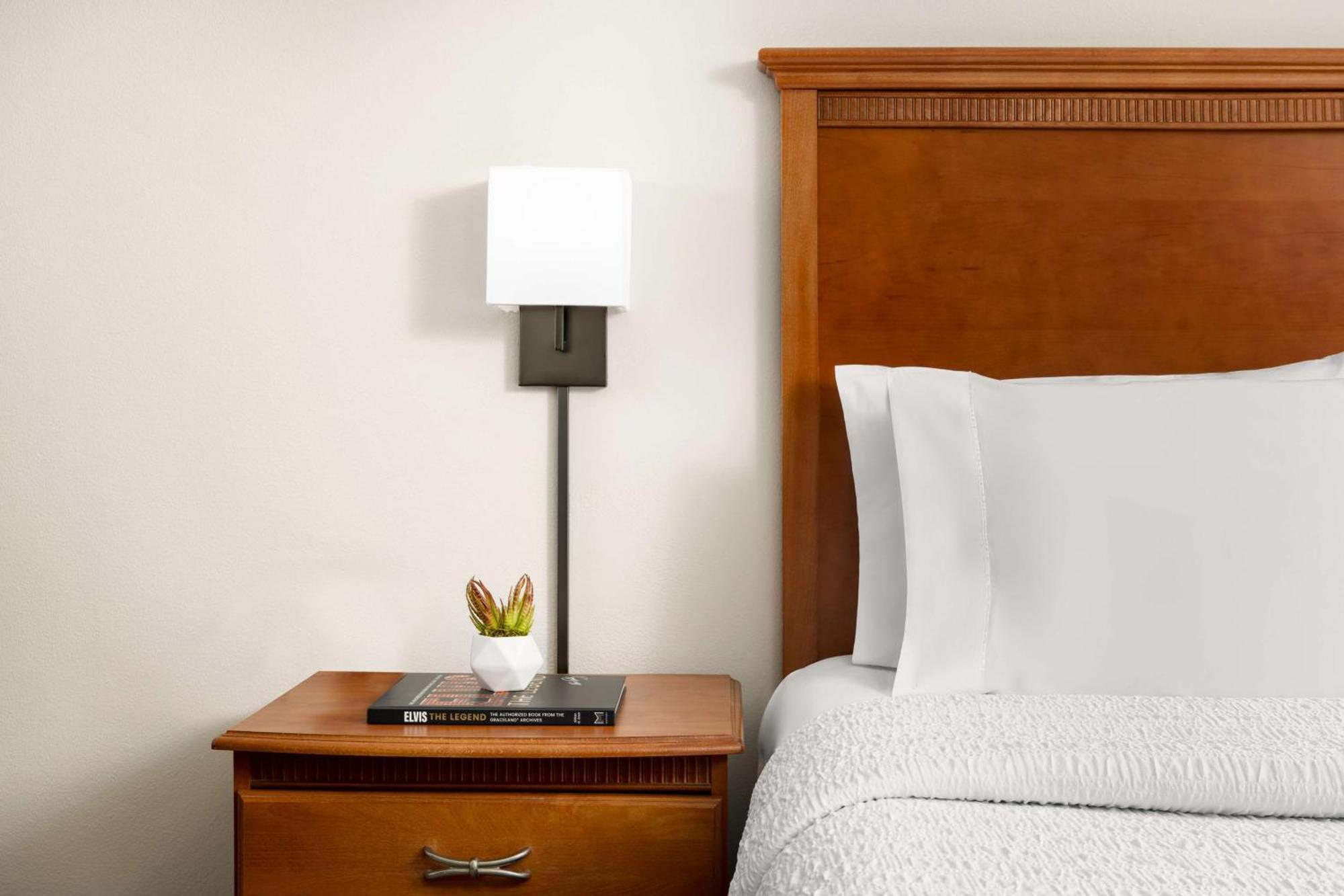 Hampton Inn Memphis-Walnut Grove/Baptist East Екстериор снимка
