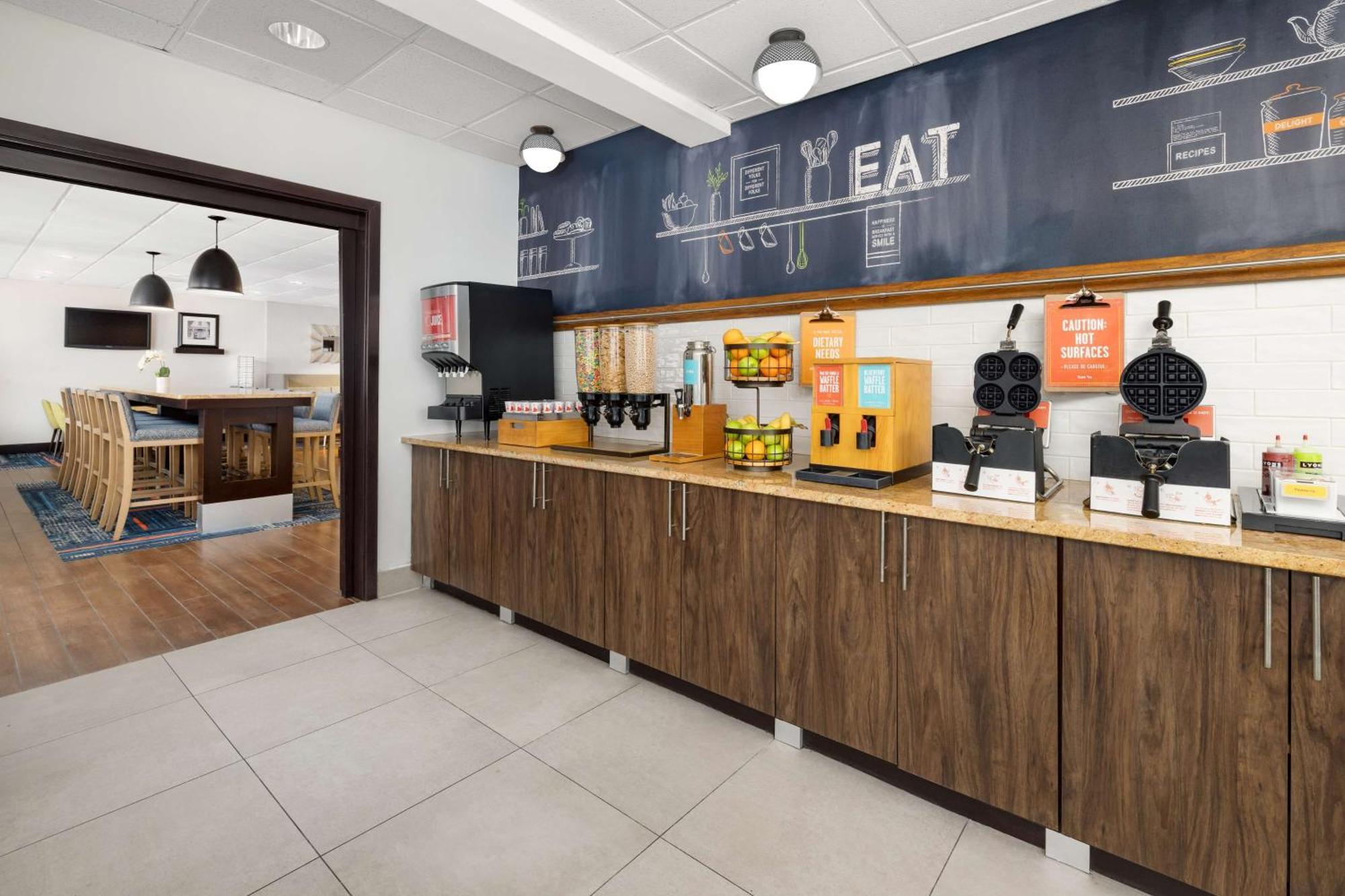 Hampton Inn Memphis-Walnut Grove/Baptist East Екстериор снимка