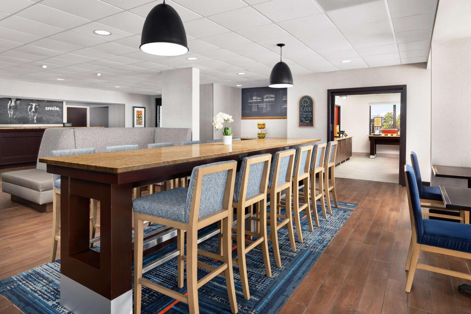 Hampton Inn Memphis-Walnut Grove/Baptist East Екстериор снимка