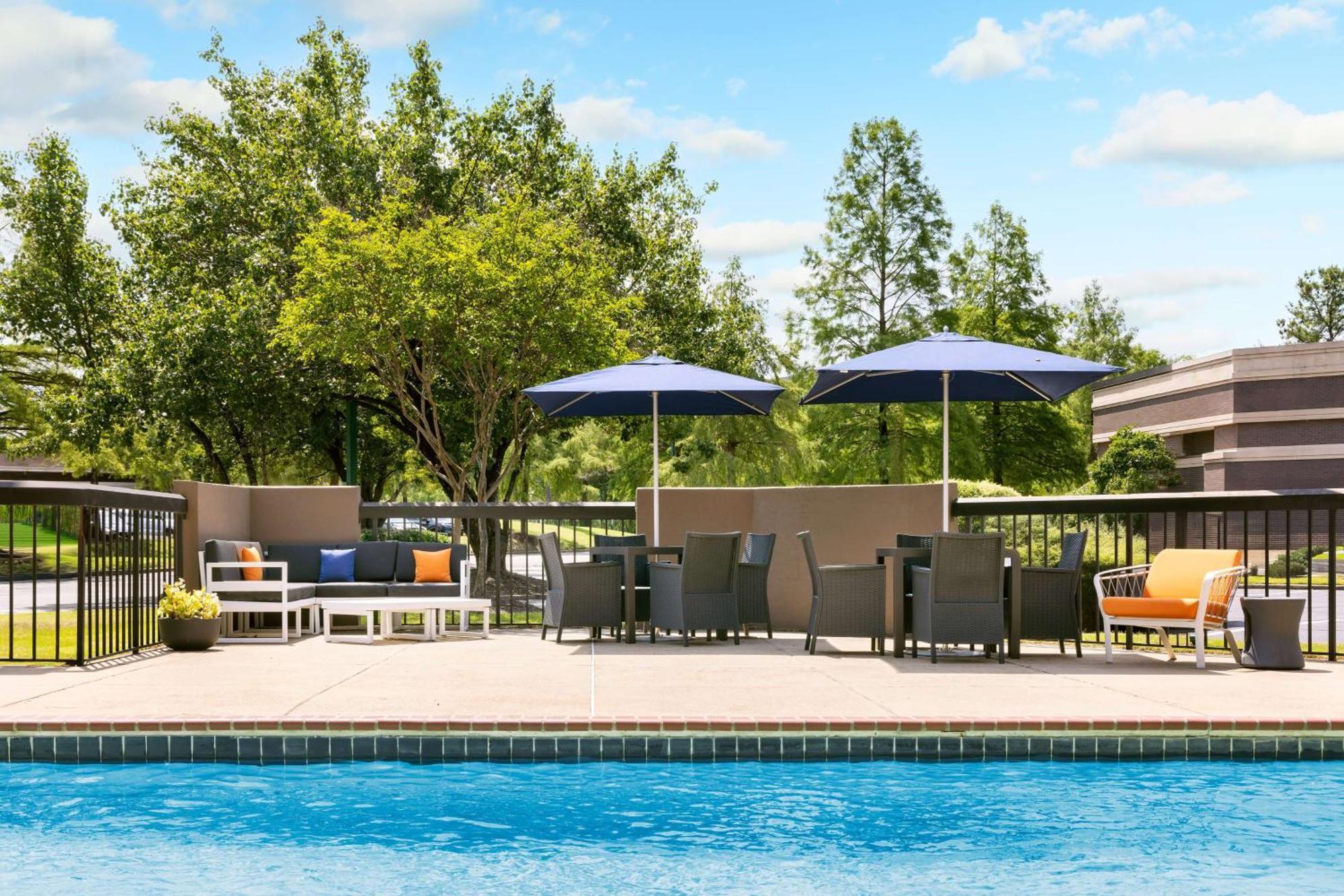 Hampton Inn Memphis-Walnut Grove/Baptist East Екстериор снимка