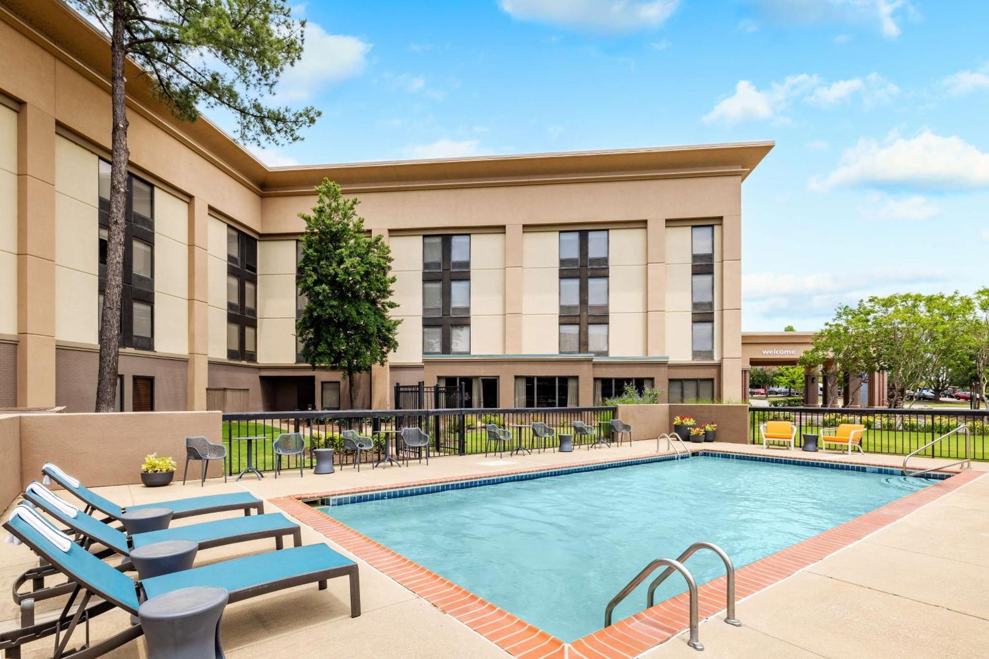 Hampton Inn Memphis-Walnut Grove/Baptist East Екстериор снимка